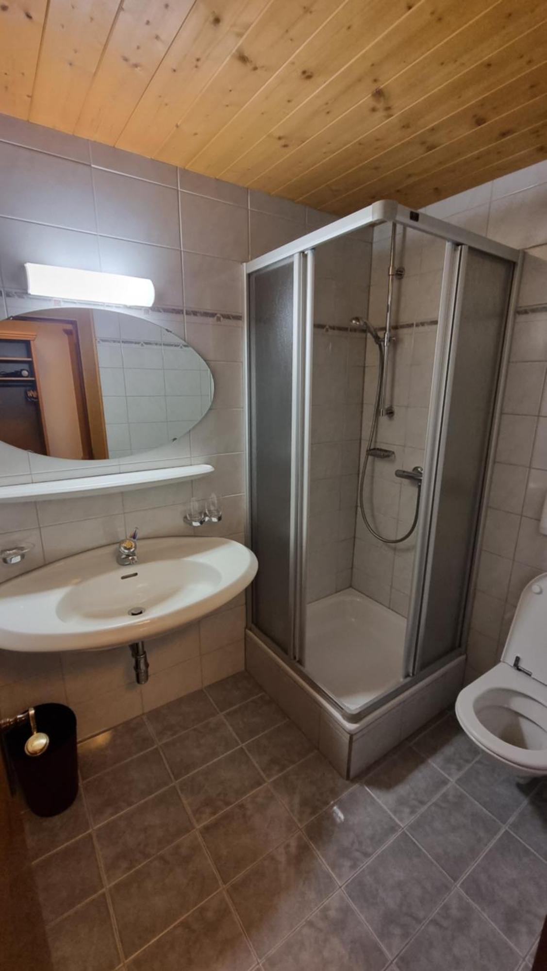Hotel Garni Friedheim Sankt Anton am Arlberg Pokoj fotografie