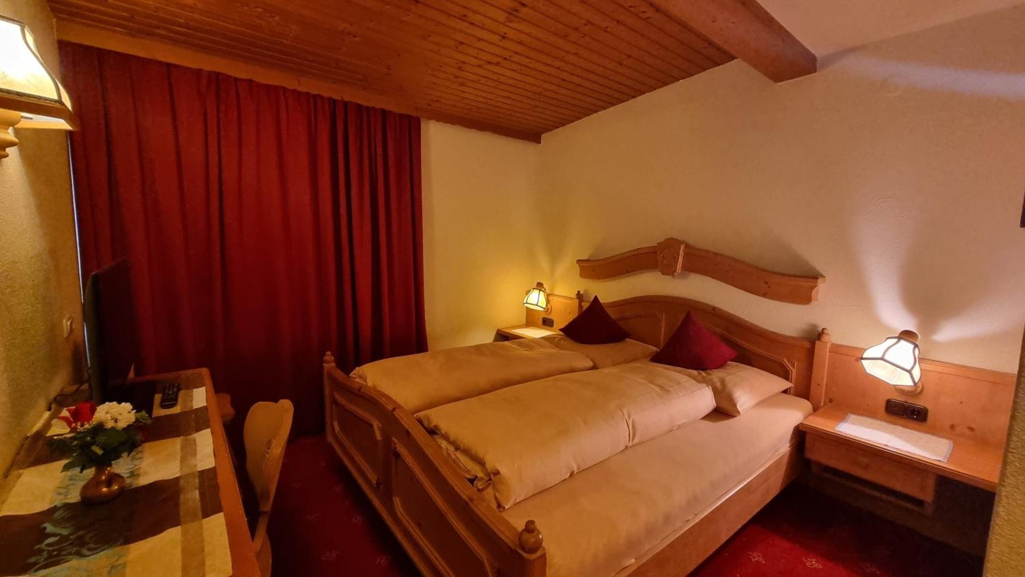 Hotel Garni Friedheim Sankt Anton am Arlberg Pokoj fotografie
